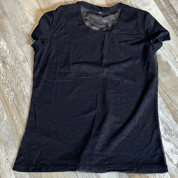 Women’s Black Under Armour Sheet Back T-Shirt - Picture 6 of 8